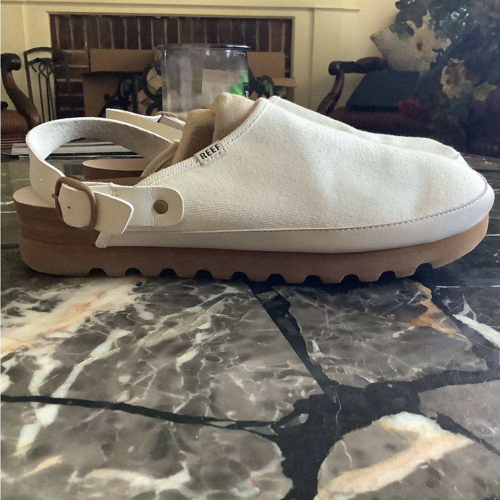 Reef cushion Sage hi twill ivory clogs size 11